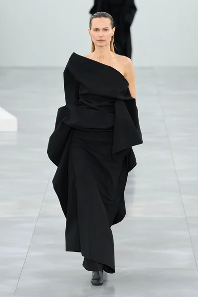 Look 35